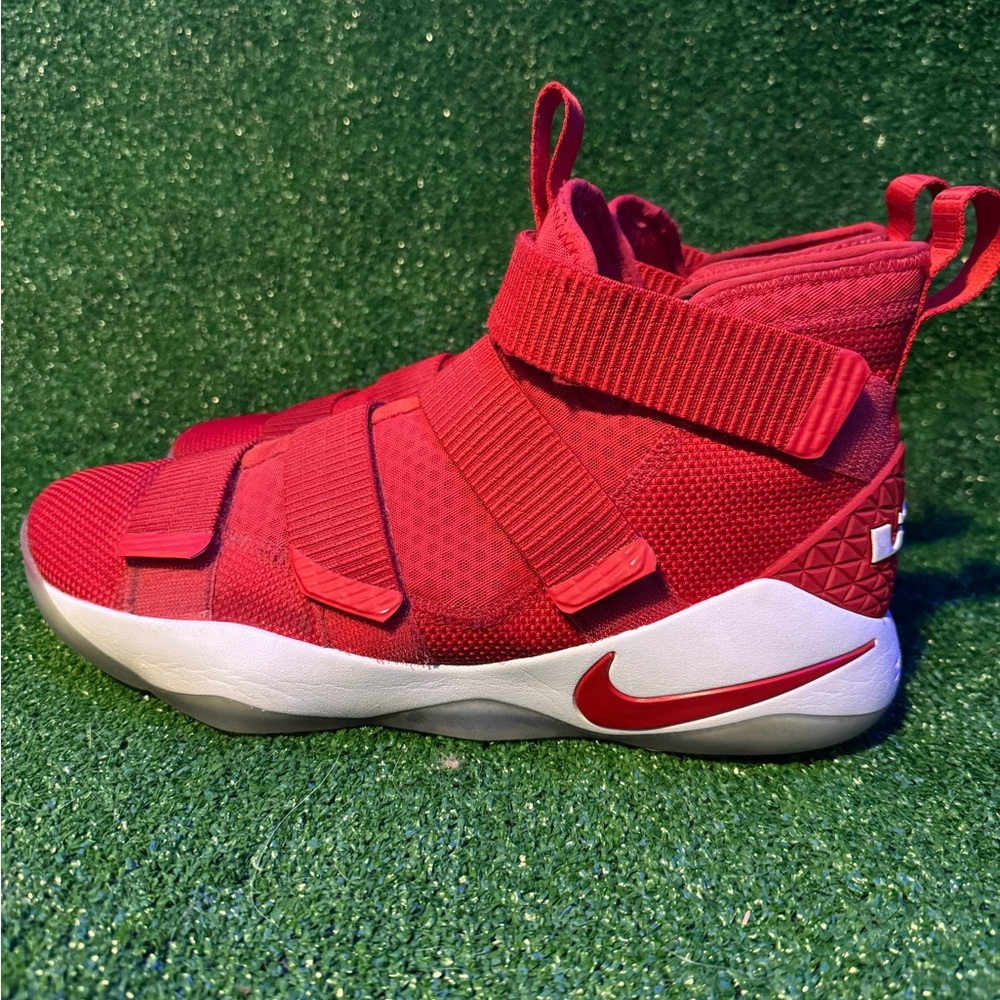 Men’s Nike LeBron soldier 11 Tb “University Red”